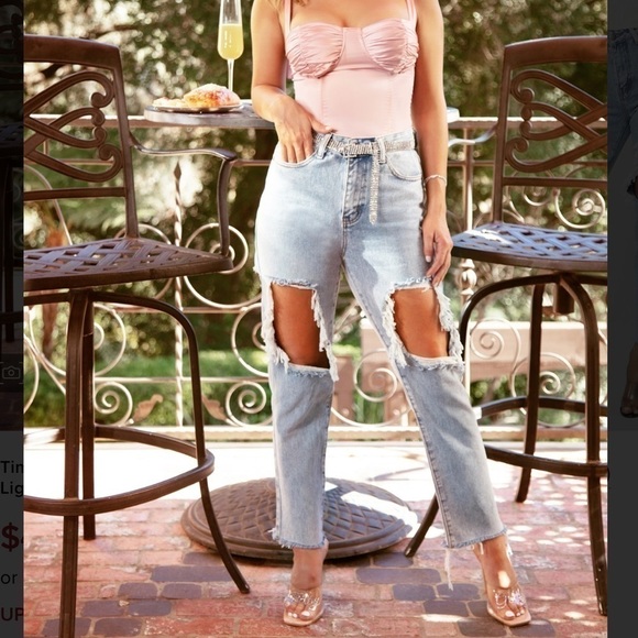 Fashion Nova Time of my life Distressed Boyfriend Jeans size 5 - Picture 1 of 9